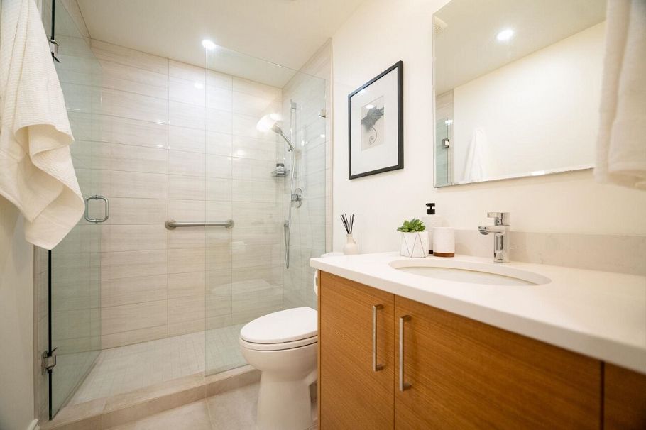 311 4900 Cartier Street Vancouver, BC - 15