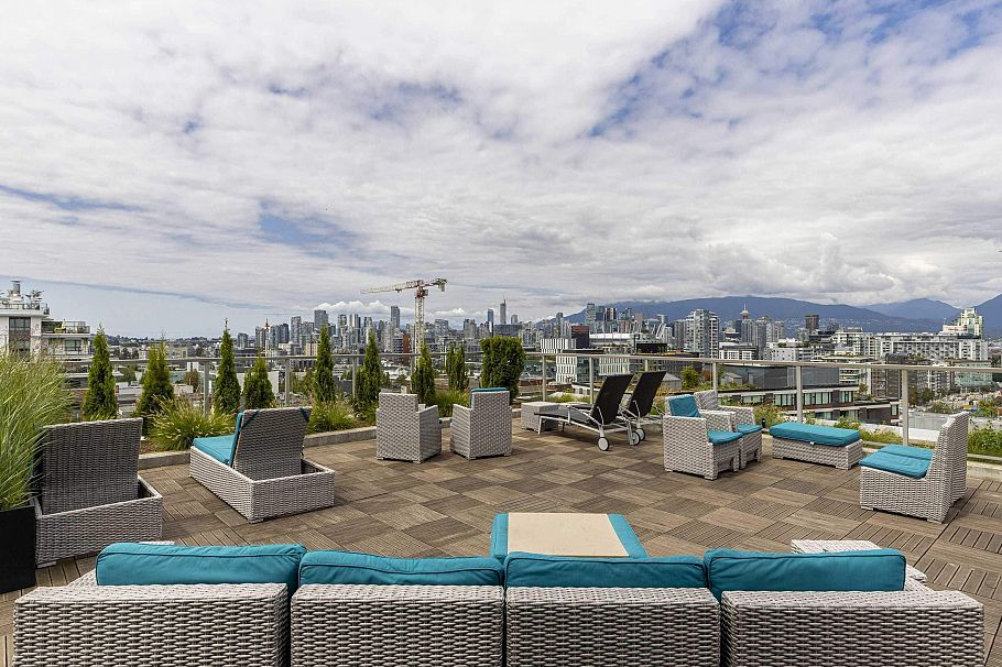 473 250 E 6th Avenue Vancouver, BC - 1