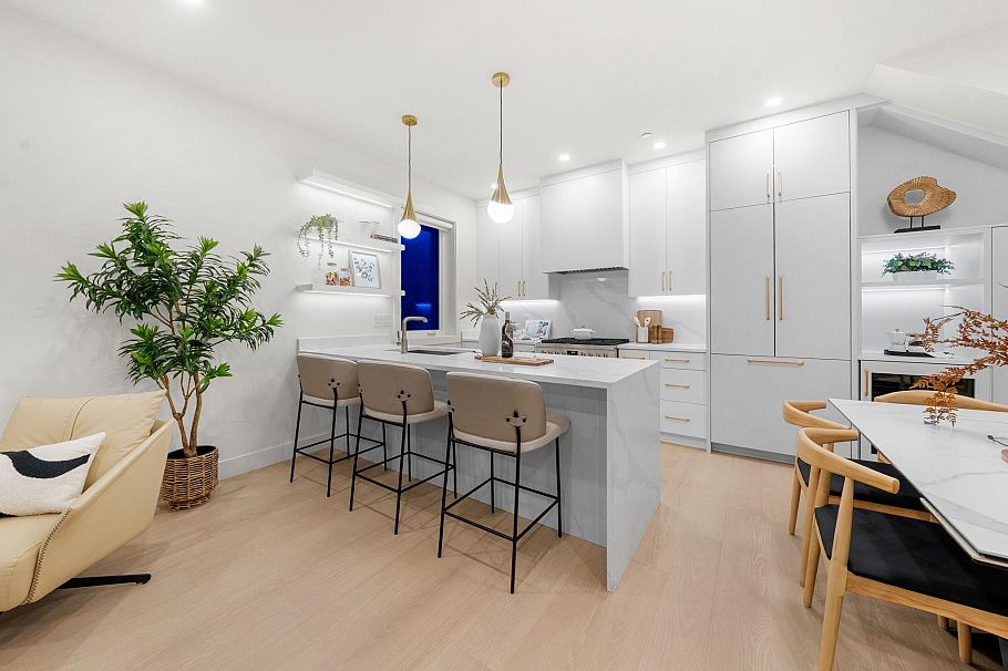 1 1582 E 2nd Avenue Vancouver, BC - 11