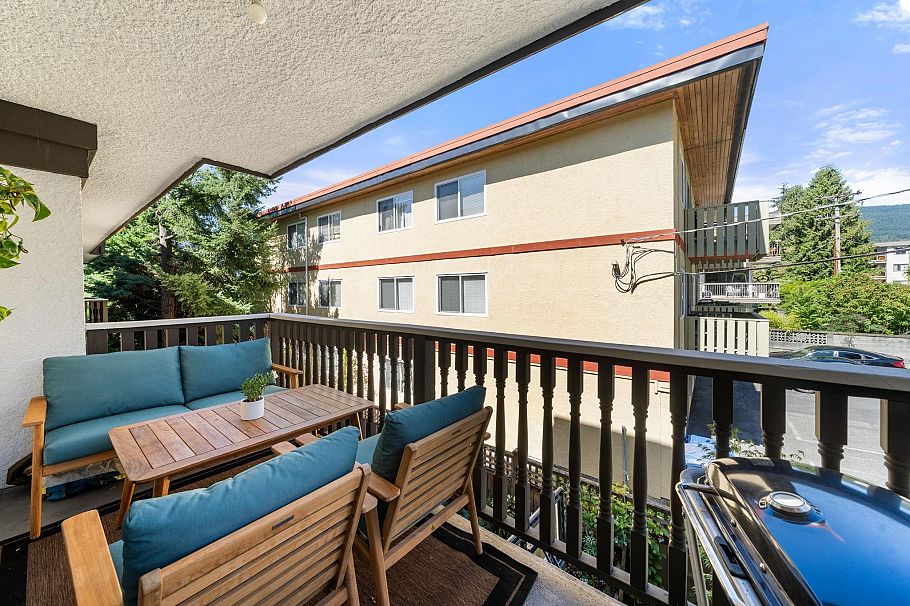 202 1610 Chesterfield Avenue North Vancouver, BC - 26