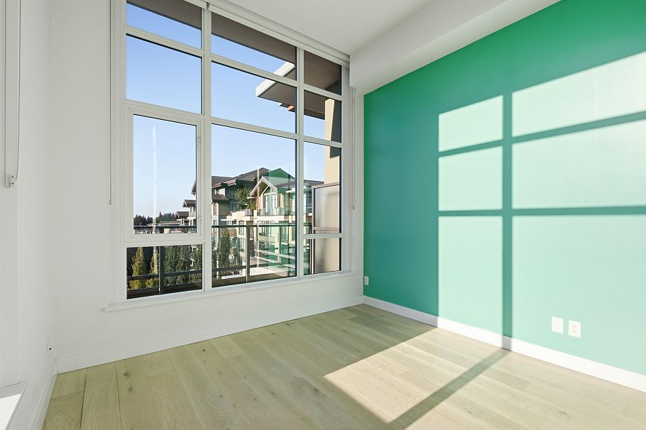 504 1295 Conifer Street North Vancouver, BC - 12