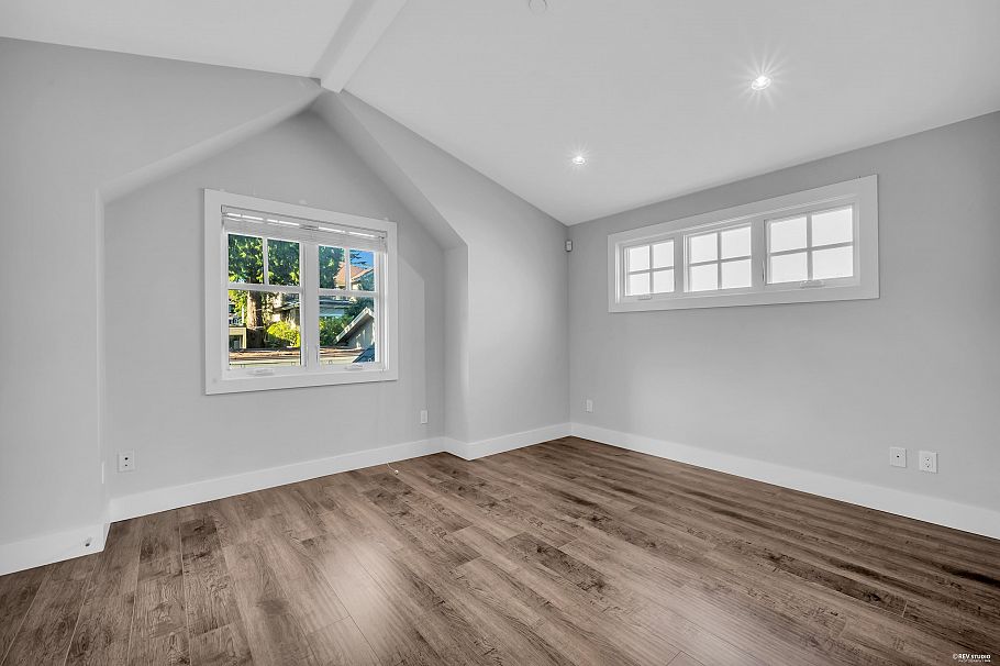 4055 W 39th Avenue Vancouver, BC - 32