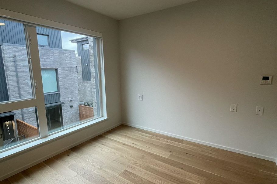 134 765 W 49th Avenue Vancouver, BC - 9