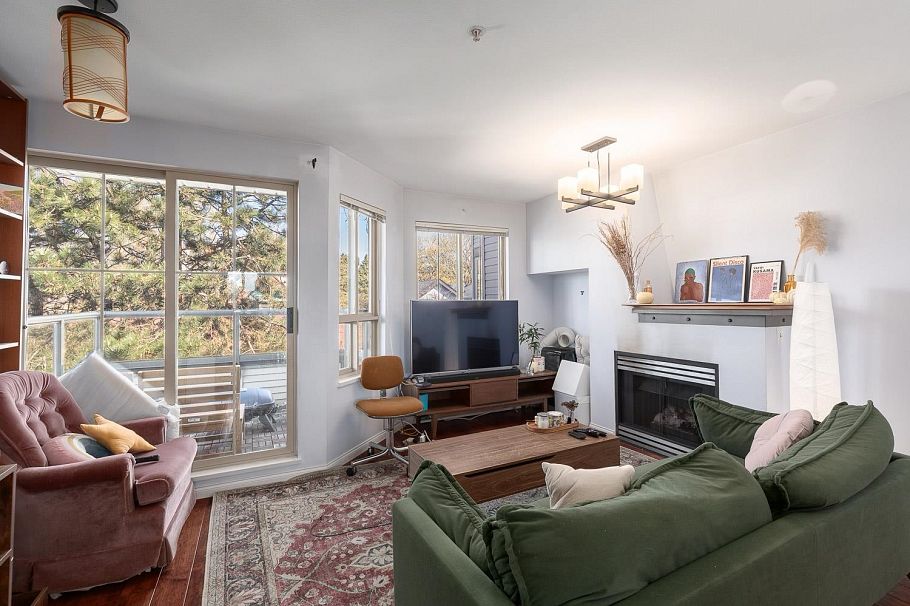 34 2375 W Broadway Vancouver, BC - 5