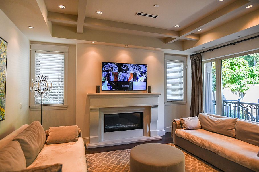 3085 W 49 Avenue Vancouver, BC - 9