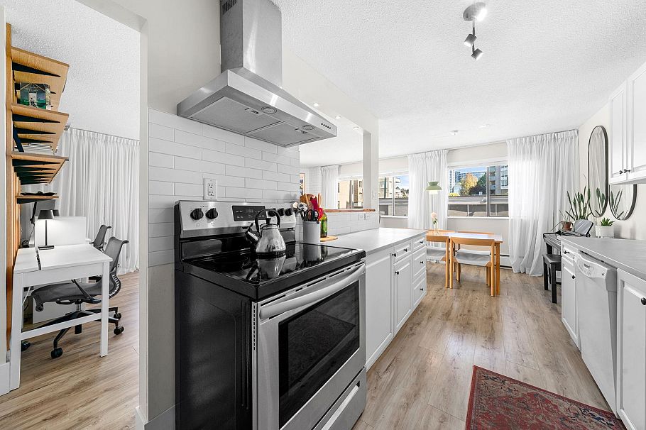 202 1610 Chesterfield Avenue North Vancouver, BC - 10