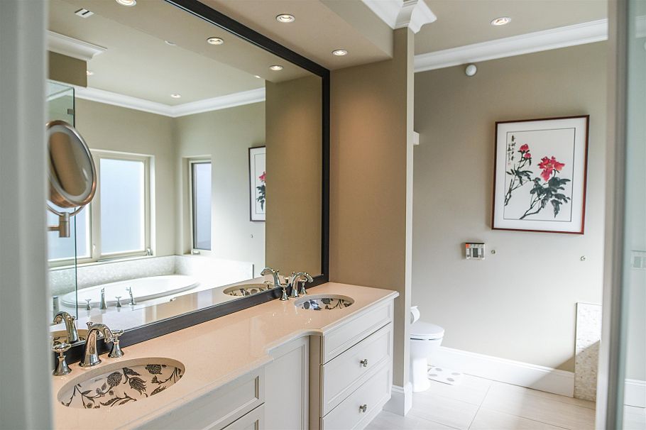 3085 W 49 Avenue Vancouver, BC - 21