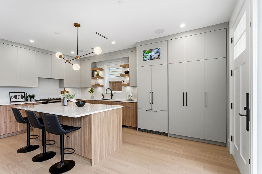 1 2258 Napier Street Vancouver, BC - 8