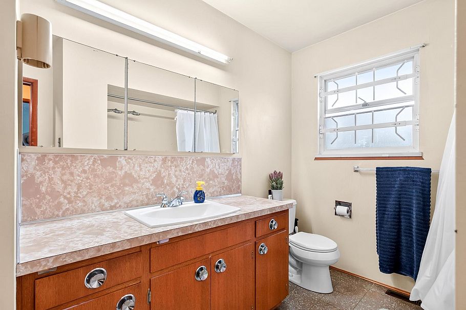 2175 Waverley Avenue Vancouver, BC - 21