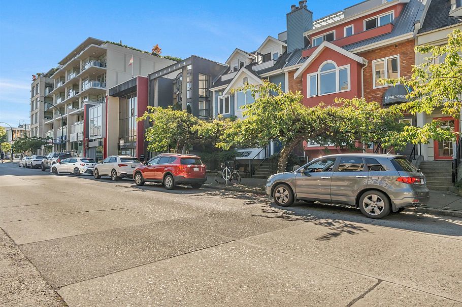 1848 W 1st Avenue Vancouver, BC - 37