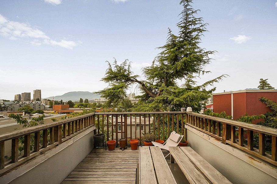 1243 W 7th Avenue Vancouver, BC - 33