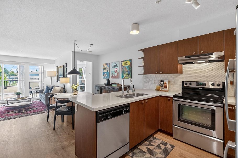 222 4550 Fraser Street Vancouver, BC - 18