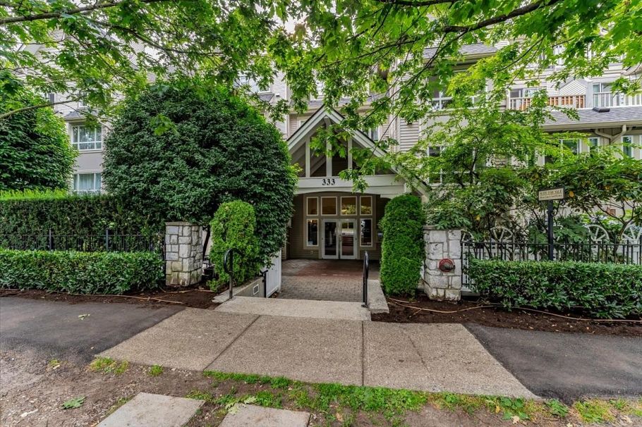 208 333 E 1st Street North Vancouver, BC - 29