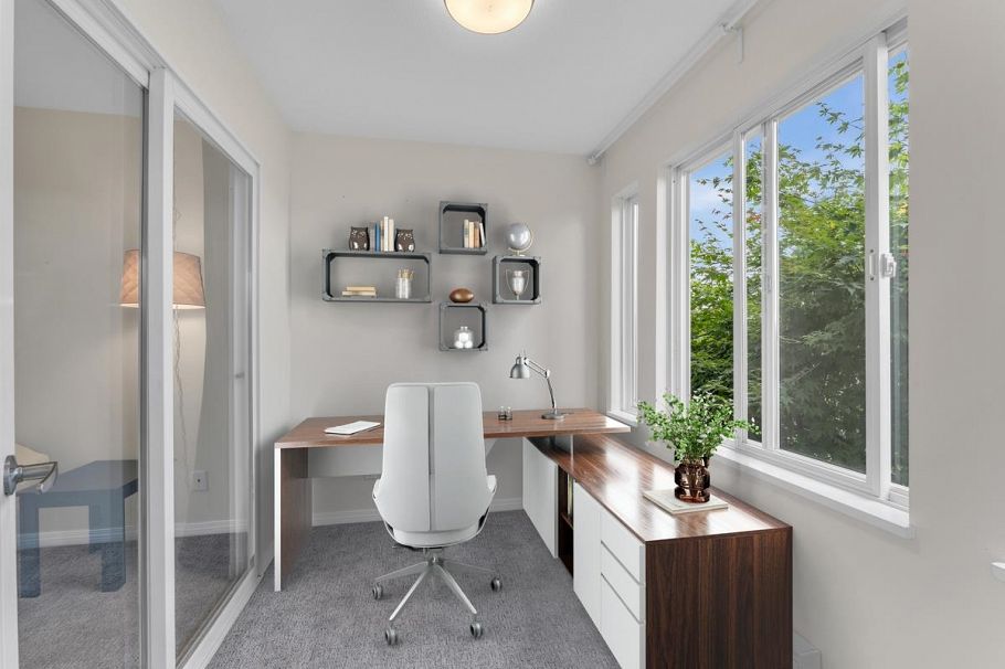 208 333 E 1st Street North Vancouver, BC - 16