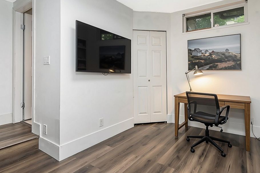2866 Sotao Avenue Vancouver, BC - 23