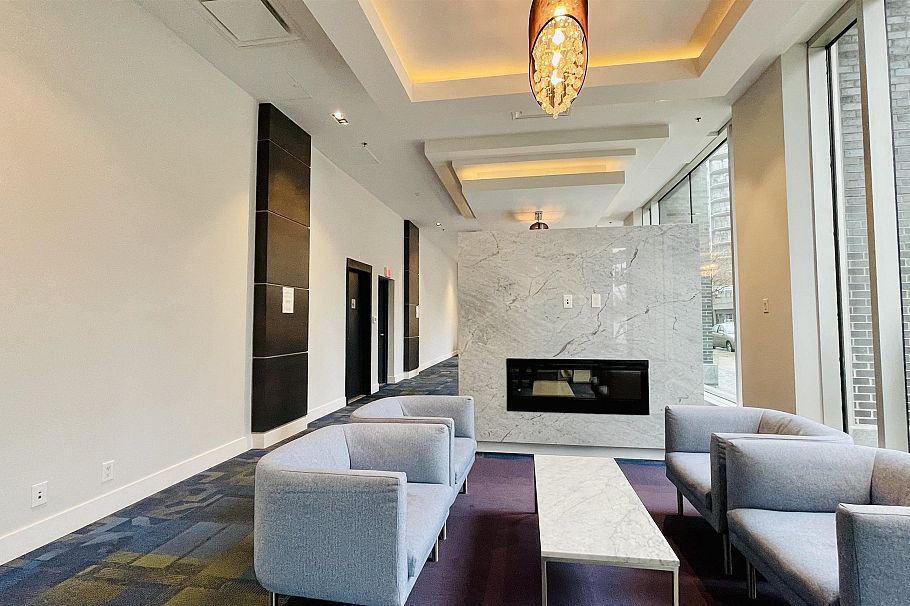 3108 1283 Howe Street Vancouver, BC - 4