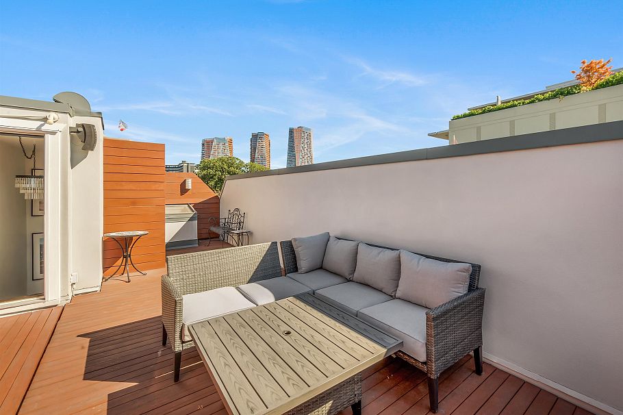 1848 W 1st Avenue Vancouver, BC - 18