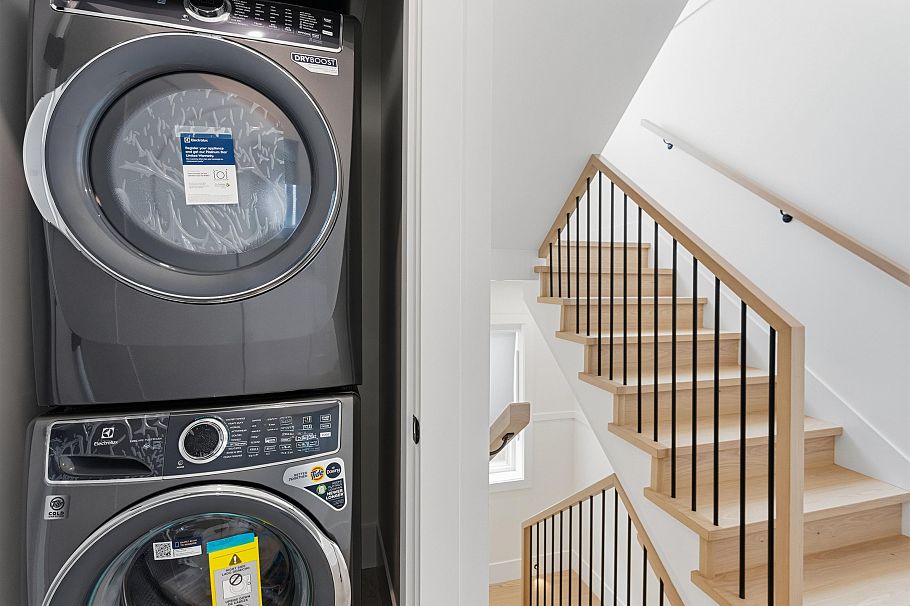 1 2258 Napier Street Vancouver, BC - 20