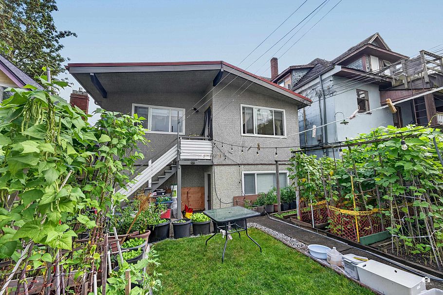 1828 Parker Street Vancouver, BC - 30