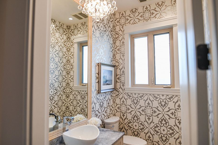 3085 W 49 Avenue Vancouver, BC - 4