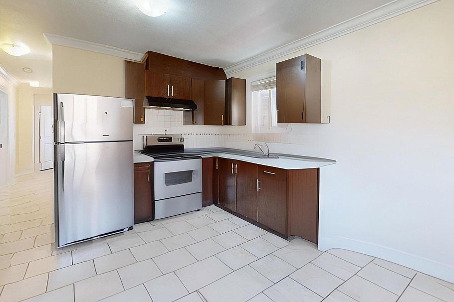 919 E 64th Avenue Vancouver, BC - 4