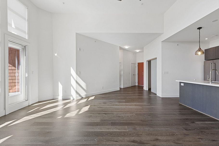 507 3602 Aldercrest Drive North Vancouver, BC - 8