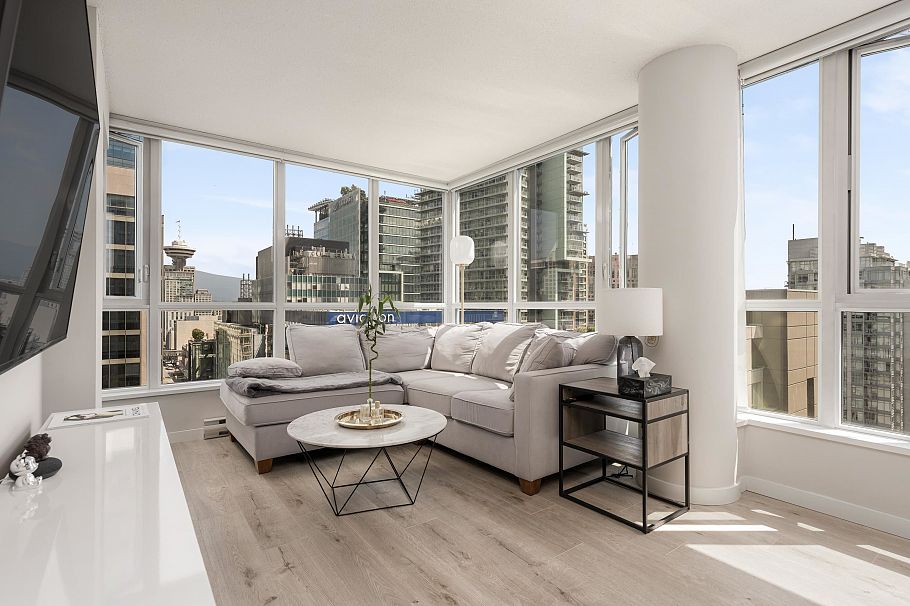 1503 833 Seymour Street Vancouver, BC - 2