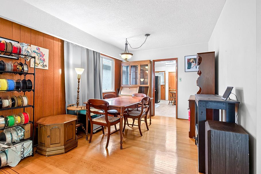 2175 Waverley Avenue Vancouver, BC - 11