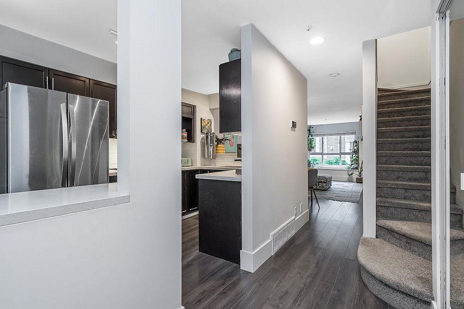 2866 Sotao Avenue Vancouver, BC - 6