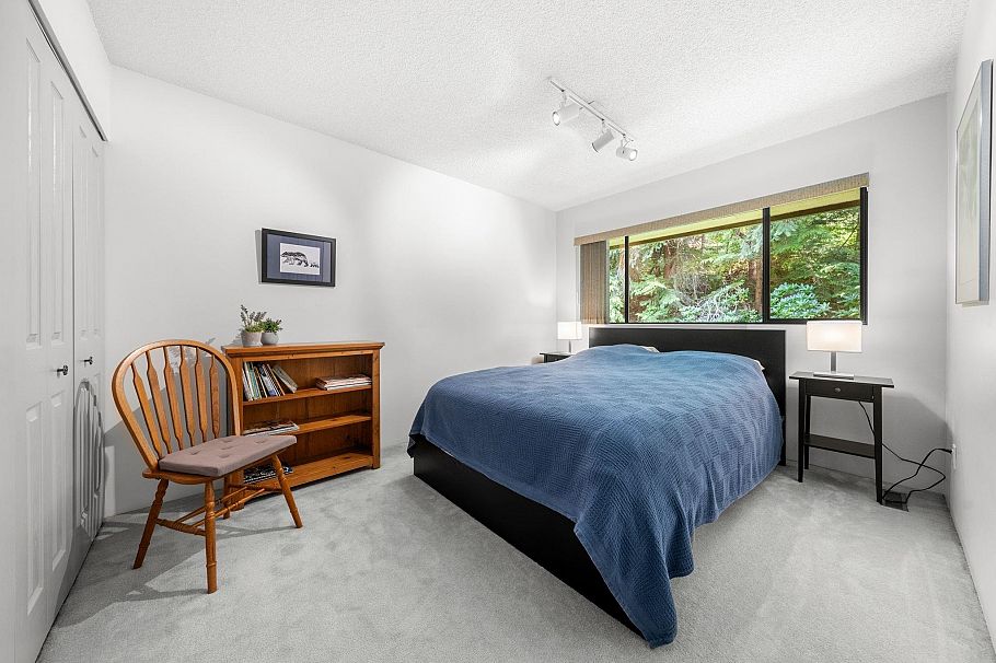 826 Frederick Road North Vancouver, BC - 23