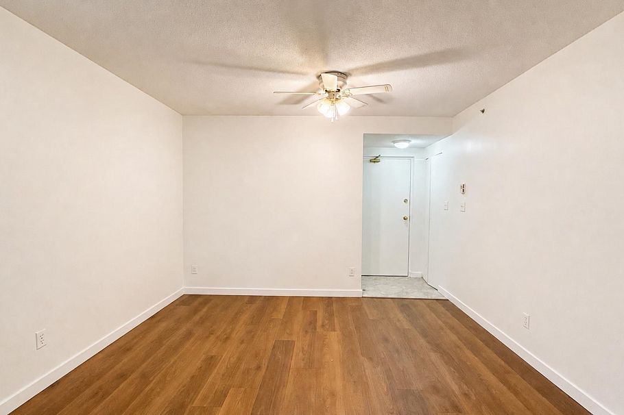 1 2528 E Broadway Vancouver, BC - 7