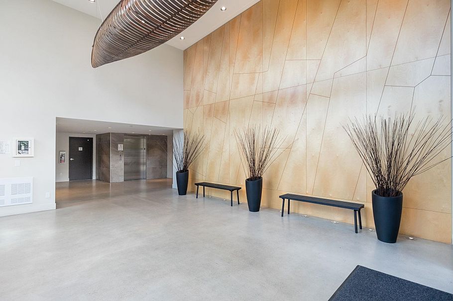 507 3602 Aldercrest Drive North Vancouver, BC - 36