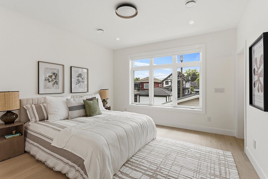 2 2258 Napier Street Vancouver, BC - 11
