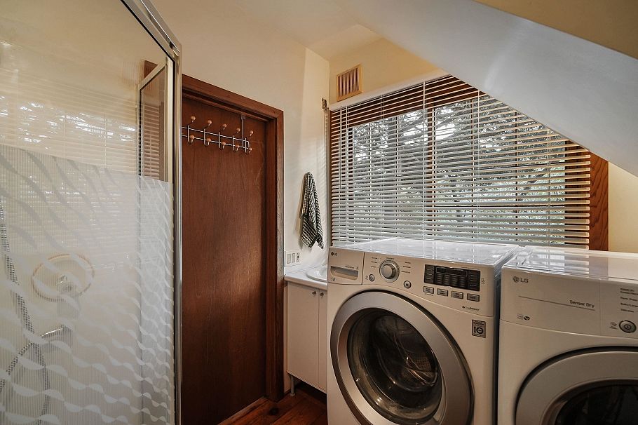1243 W 7th Avenue Vancouver, BC - 28