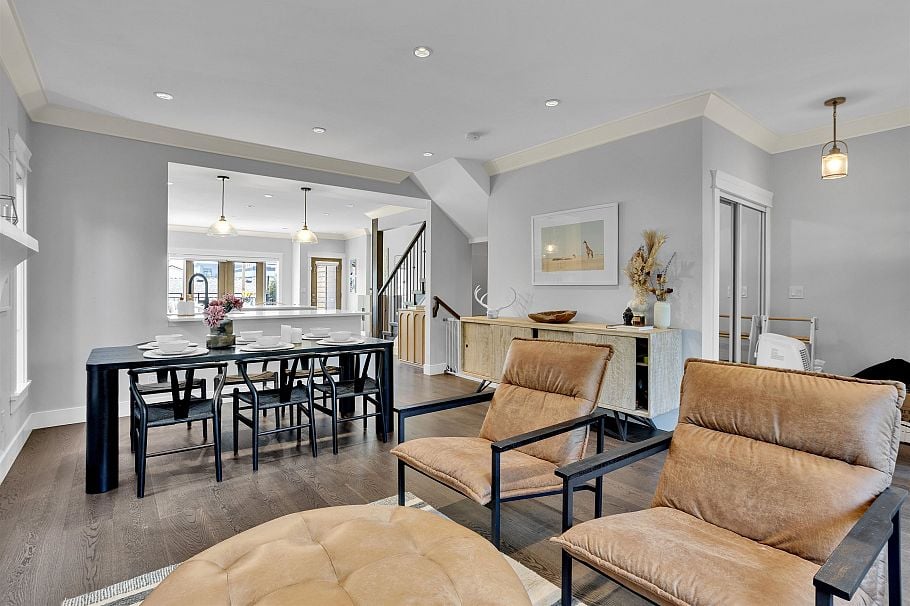 545 E 4th Street North Vancouver, BC - 4