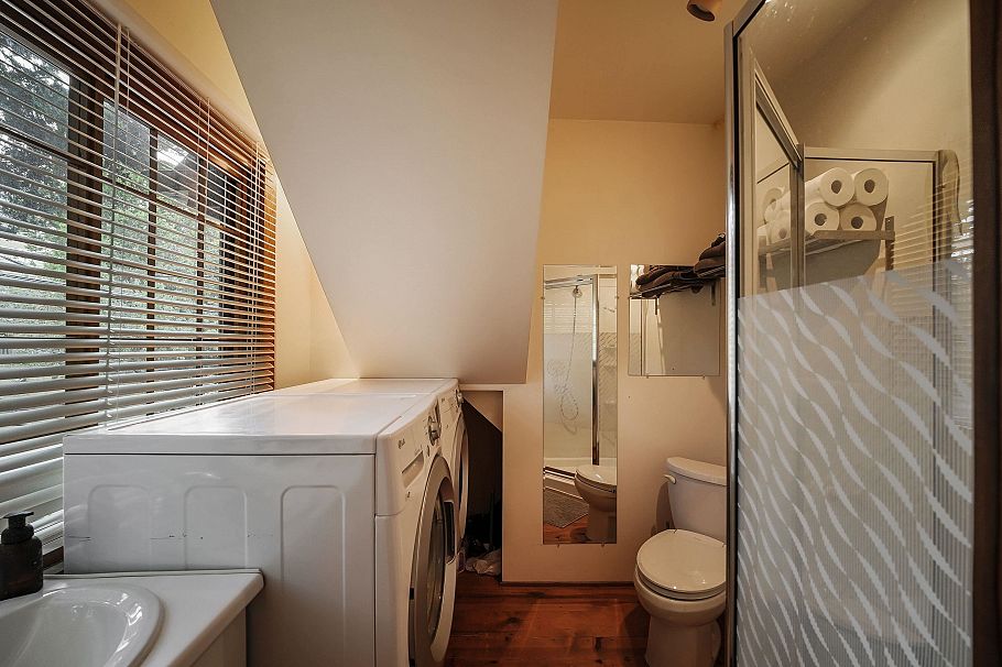 1243 W 7th Avenue Vancouver, BC - 27