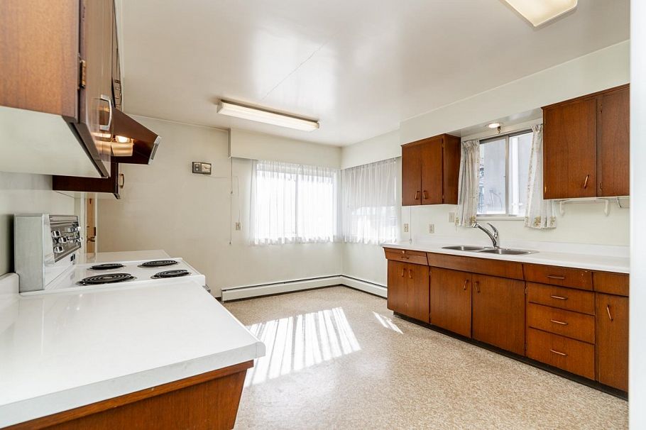 6216 Prince Albert Street Vancouver, BC - 6