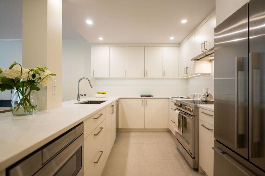 311 4900 Cartier Street Vancouver, BC - 5