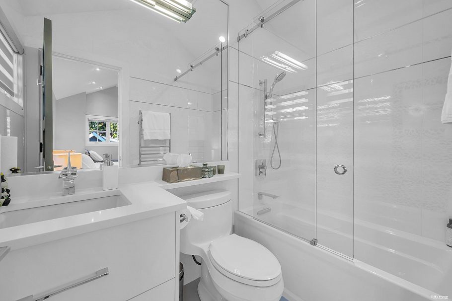 4055 W 39th Avenue Vancouver, BC - 19