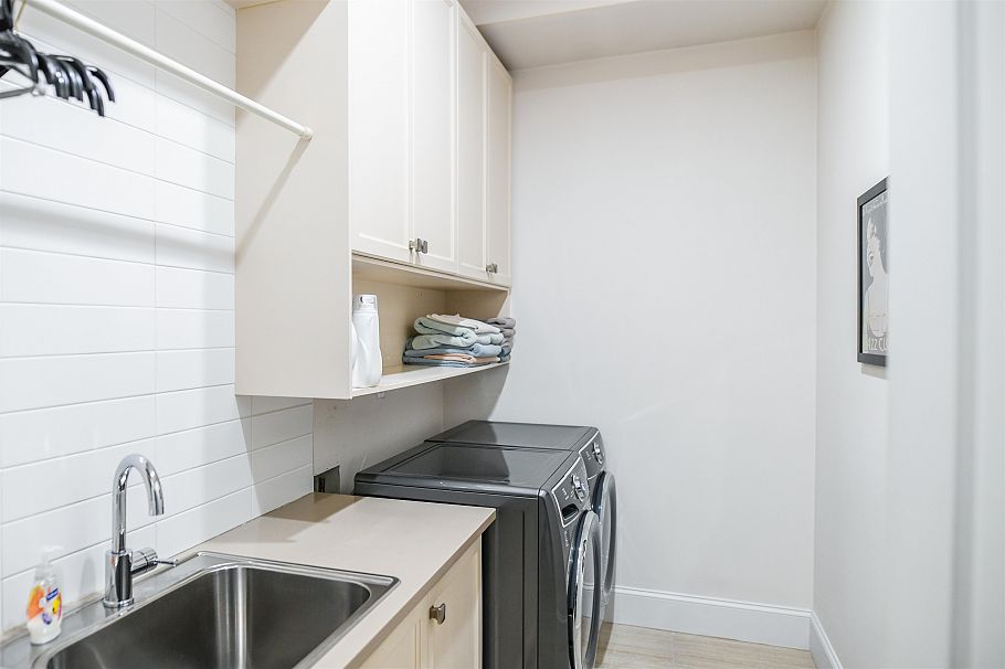 3085 W 49 Avenue Vancouver, BC - 19