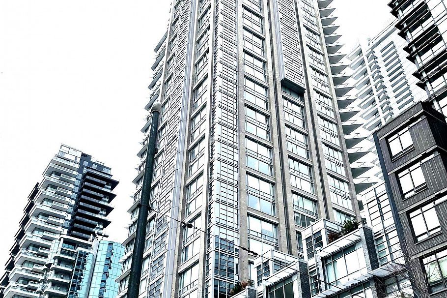 3108 1283 Howe Street Vancouver, BC - 2