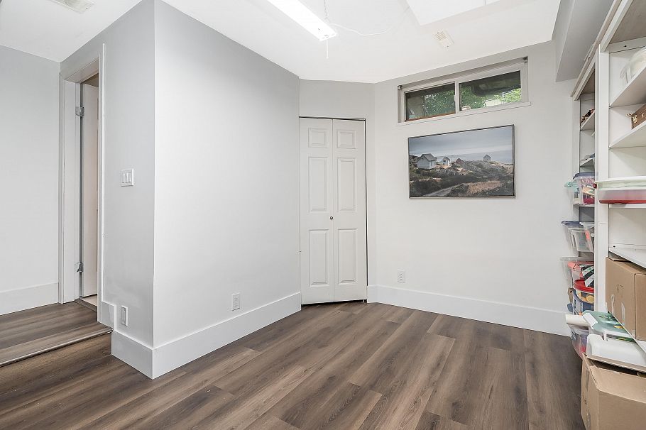 2866 Sotao Avenue Vancouver, BC - 22