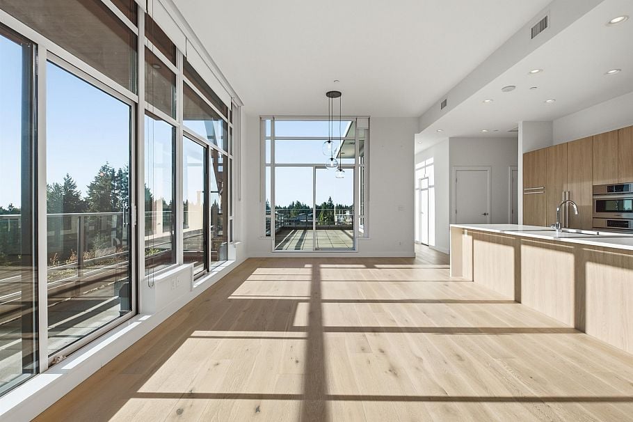 504 1295 Conifer Street North Vancouver, BC - 3