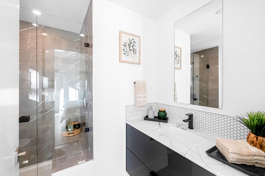 2069 E 1st Avenue Vancouver, BC - 17