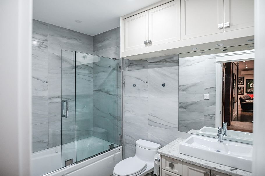 3085 W 49 Avenue Vancouver, BC - 18