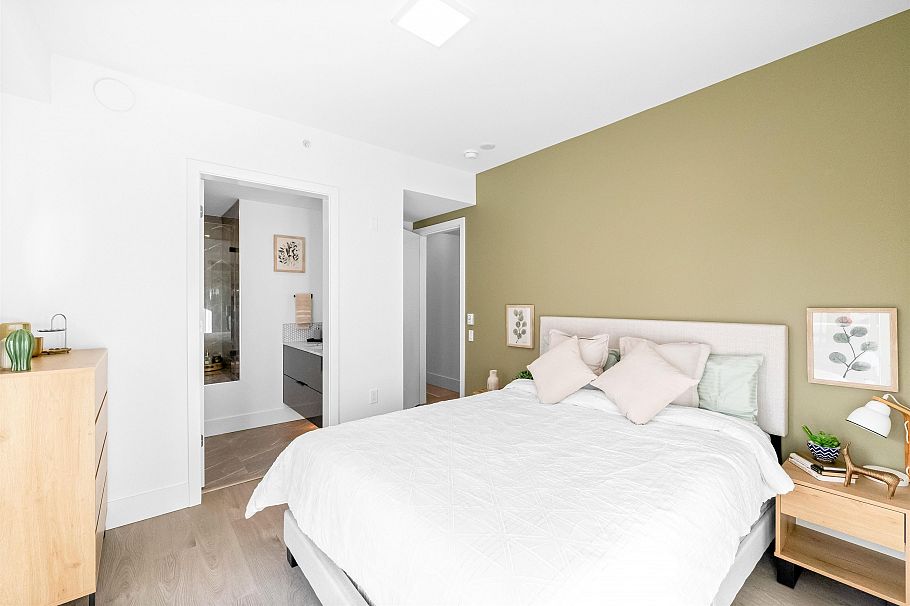 111 2085 E 1st Avenue Vancouver, BC - 7