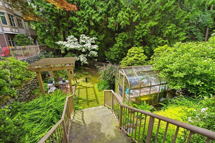 411 2059 Chesterfield Avenue North Vancouver, BC - 29