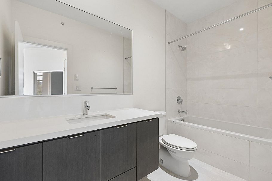 507 3602 Aldercrest Drive North Vancouver, BC - 23