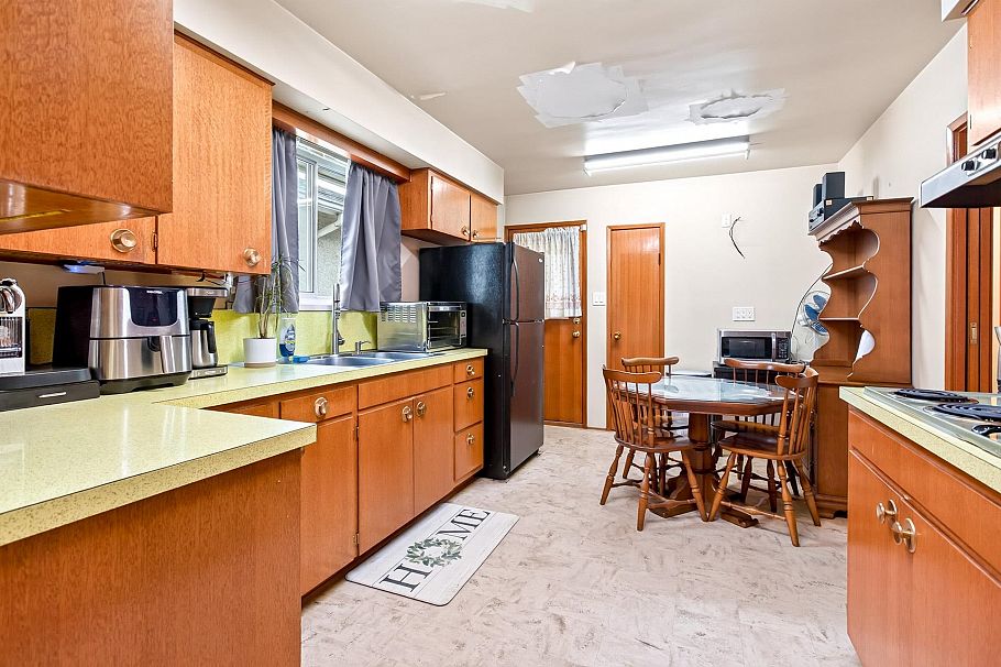 2175 Waverley Avenue Vancouver, BC - 13