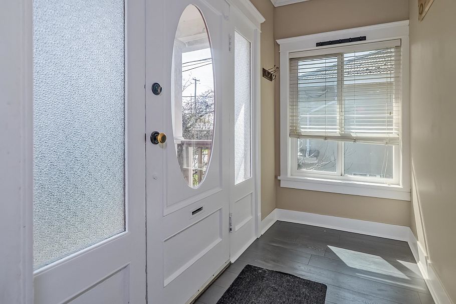 6085 Quebec Street Vancouver, BC - 24